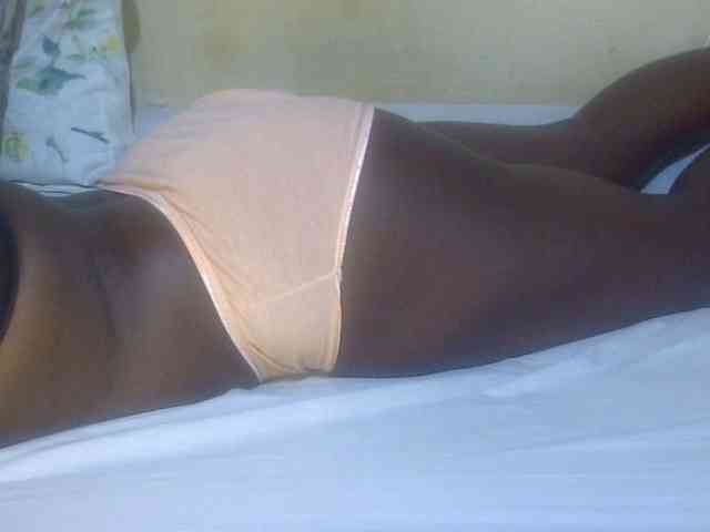 Juicyass-02 webcam