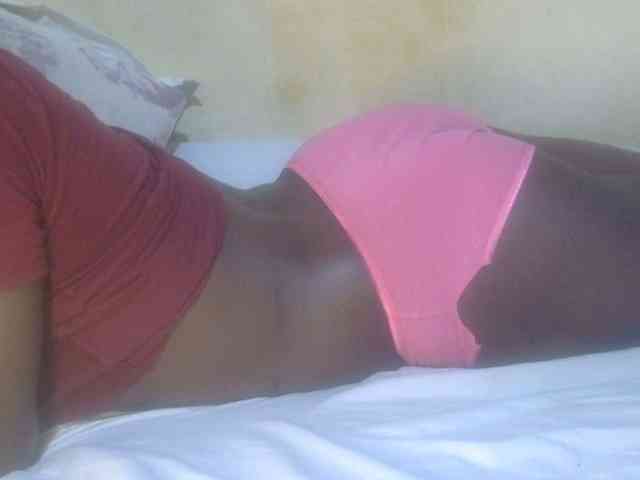 Juicyass-02 webcam