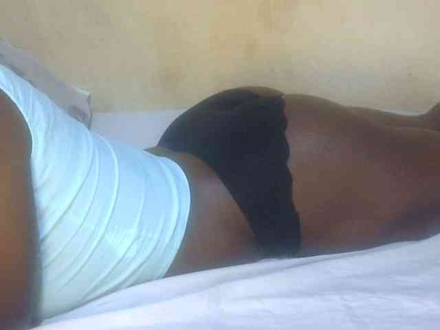 Juicyass-02 webcam