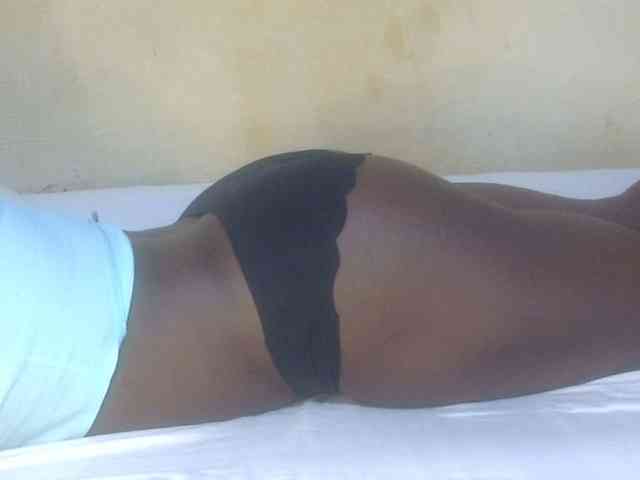 Juicyass-02 webcam