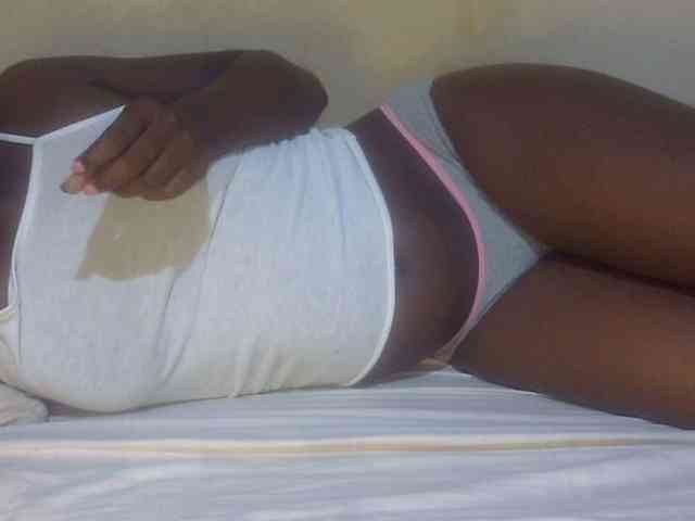 Juicyass-02 webcam