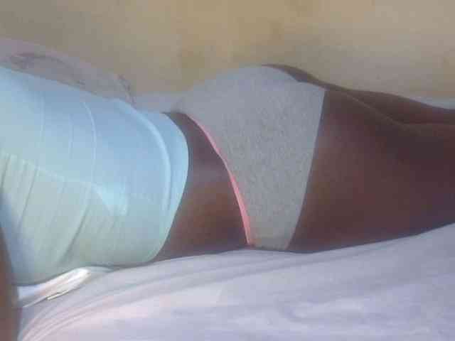 Juicyass-02 webcam
