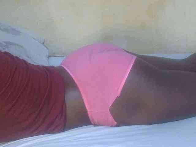 Juicyass-02 webcam