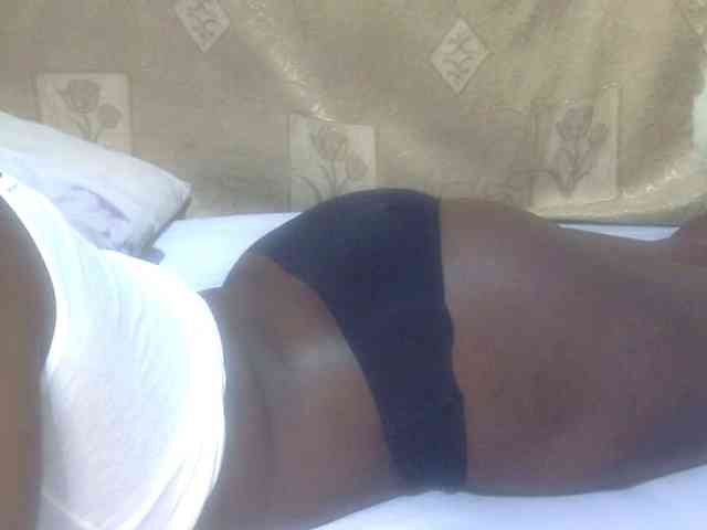 Juicyass-02 webcam