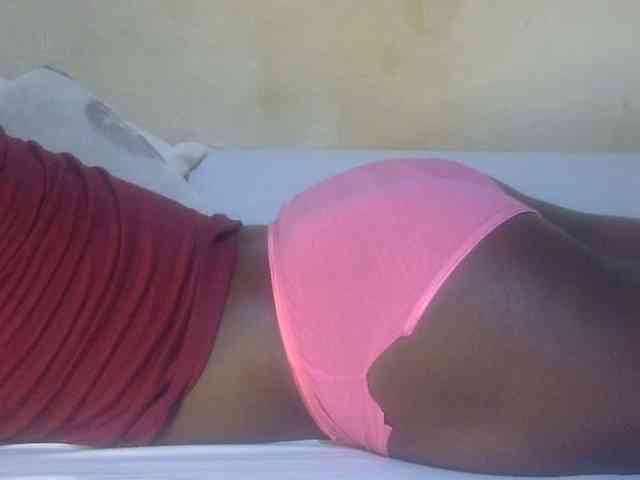 Juicyass-02 webcam