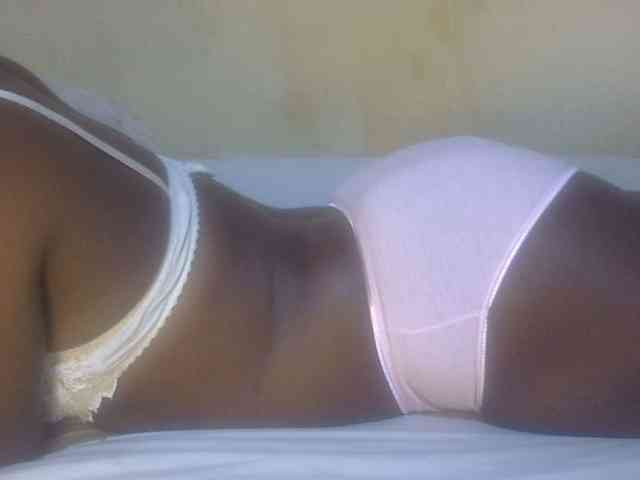 Juicyass-02 webcam
