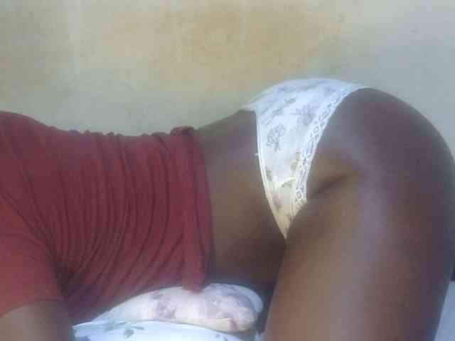 Juicyass-02 webcam
