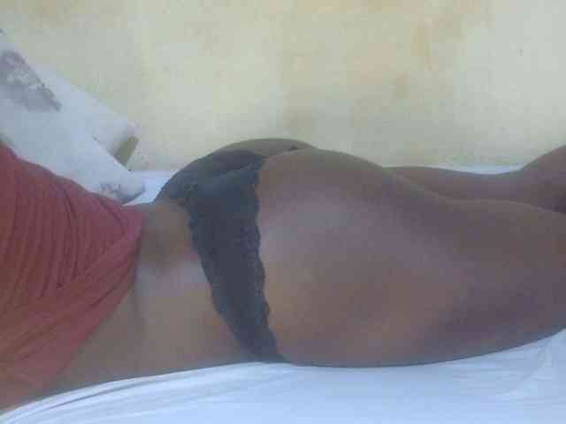 Juicyass-02 webcam
