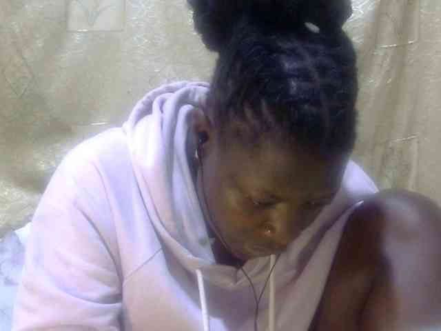 Juicyass-02 webcam