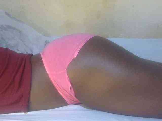 Juicyass-02 webcam