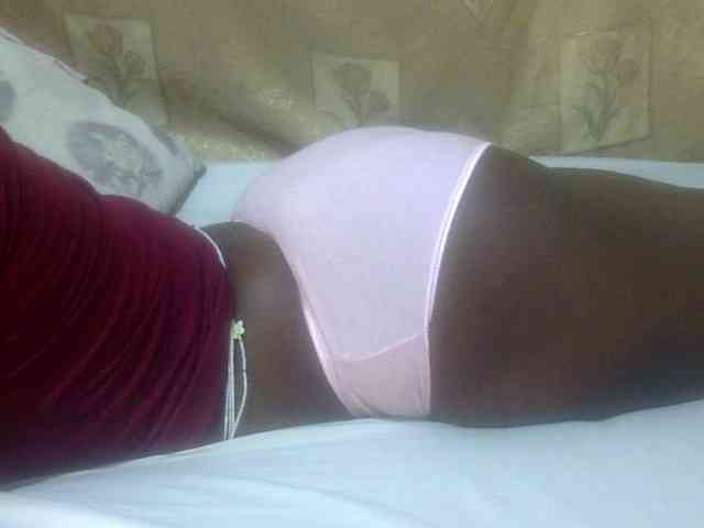 Juicyass-02 webcam