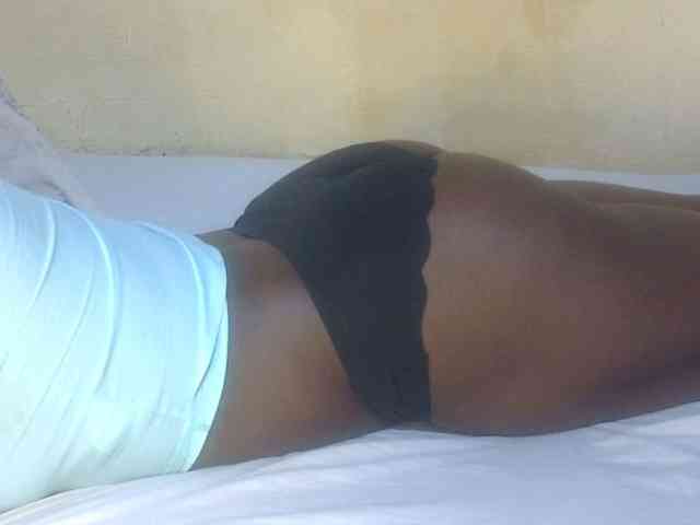 Juicyass-02 webcam