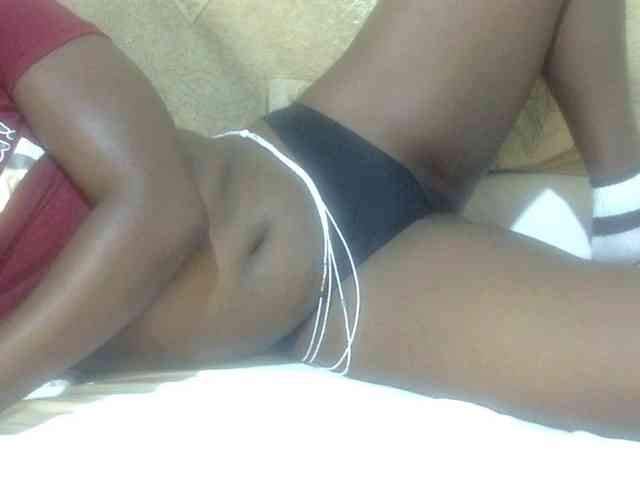 Juicyass-02 webcam