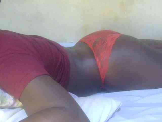 Juicyass-02 webcam