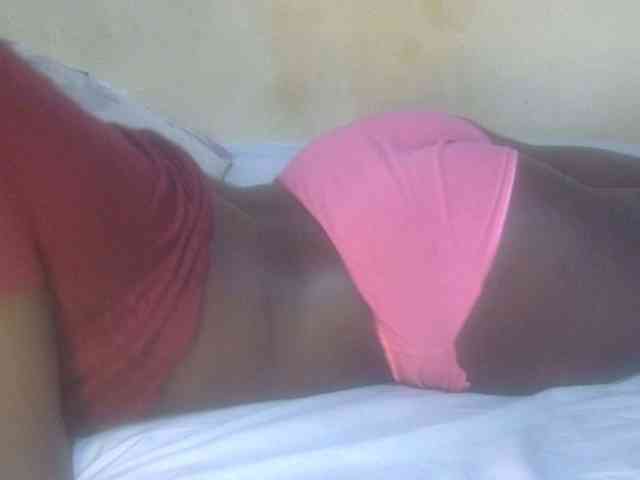 Juicyass-02 webcam