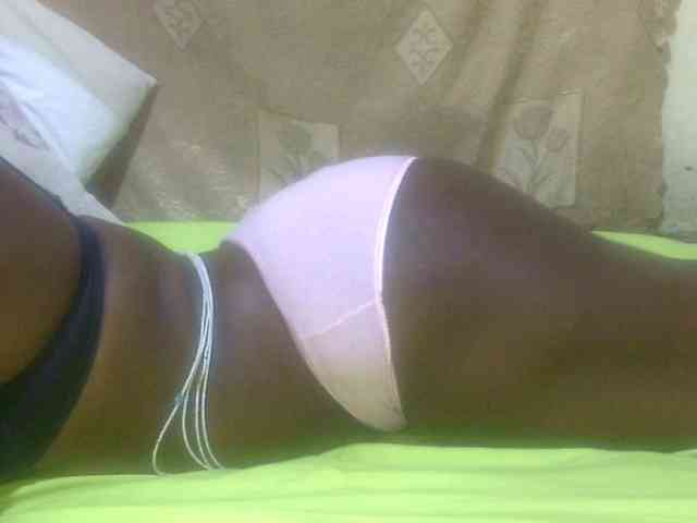 Juicyass-02 webcam