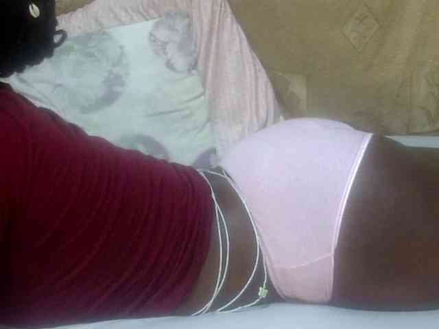 Juicyass-02 webcam