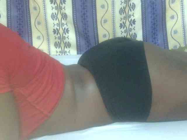 Juicyass-02 Live Webcam on BongaCams