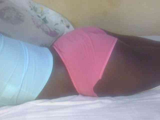 Juicyass-02 webcam