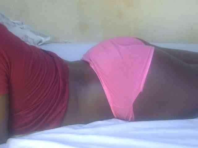 Juicyass-02 webcam