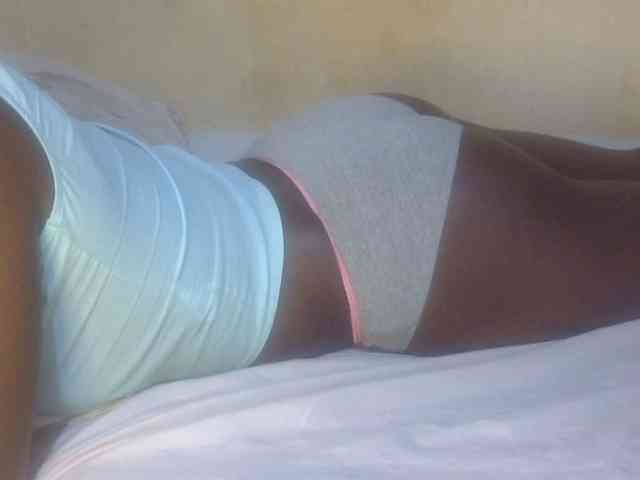 Juicyass-02 webcam