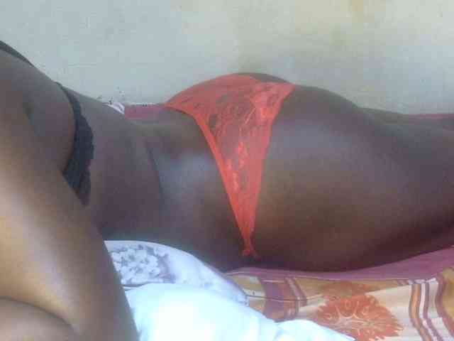 Juicyass-02 webcam