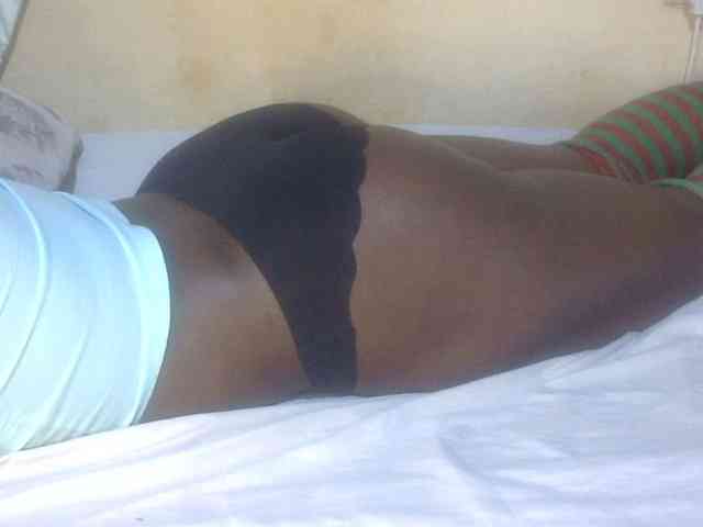 Juicyass-02 webcam