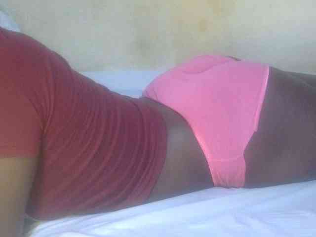 Juicyass-02 webcam