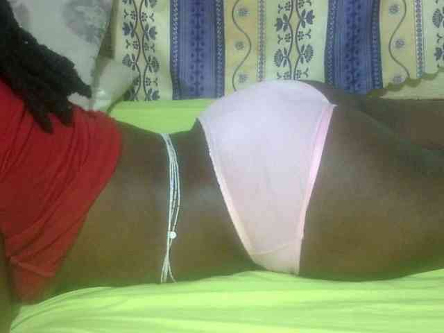 Juicyass-02 Live Webcam on BongaCams