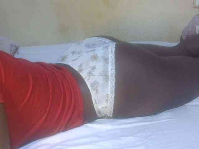 Juicyass-02 webcam