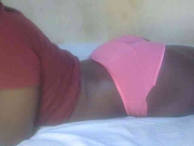 Juicyass-02 webcam