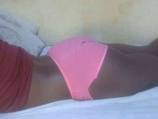 Juicyass-02 webcam