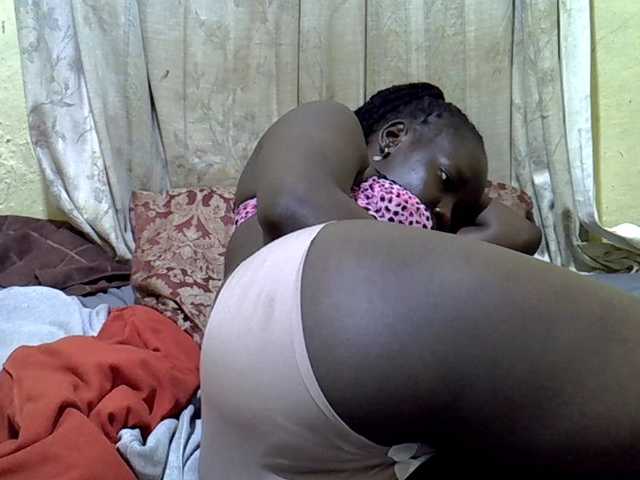 black-beauty's BongaCams show and profile