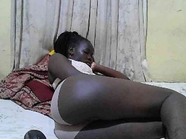 black-beauty webcam