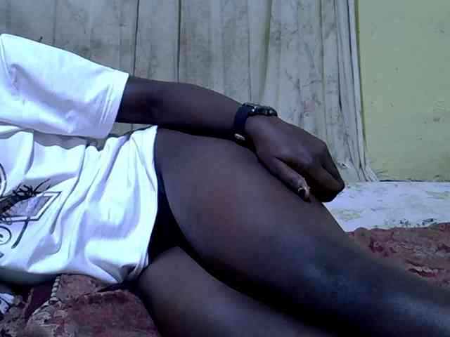 black-beauty webcam