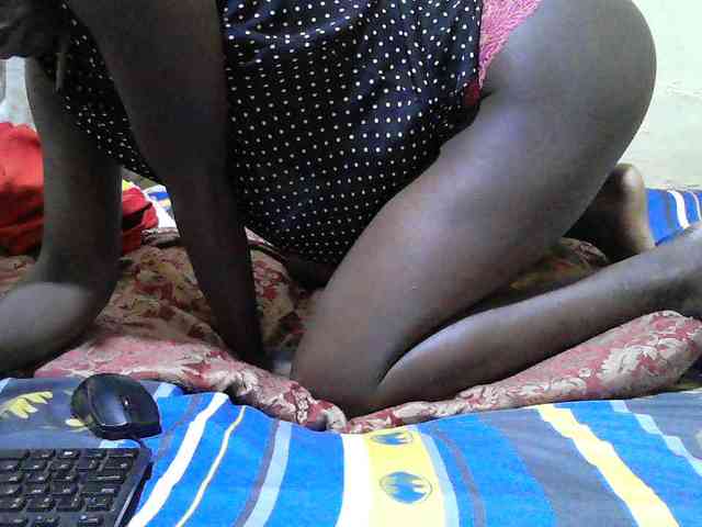 black-beauty webcam