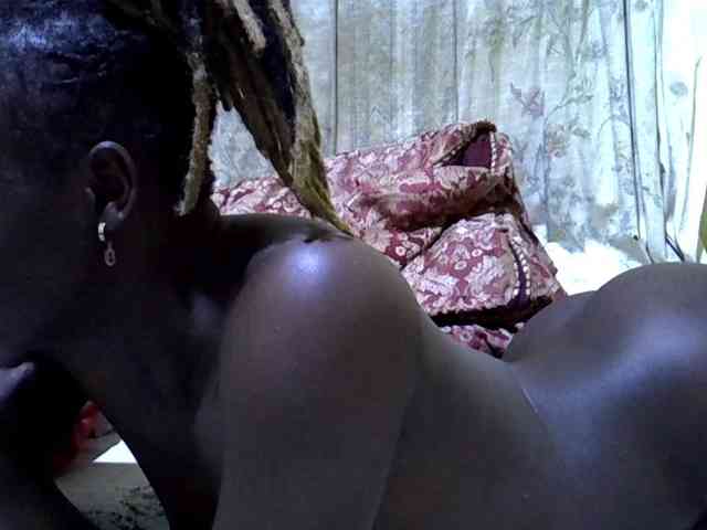 black-beauty webcam