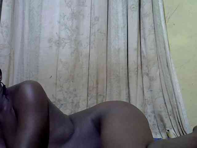 black-beauty webcam