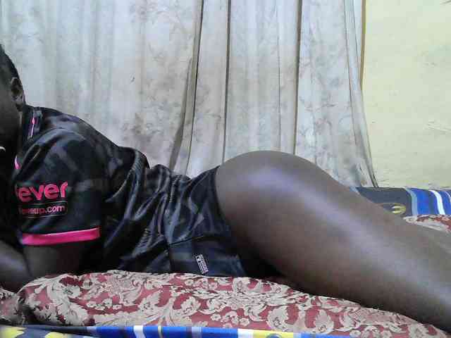 black-beauty webcam