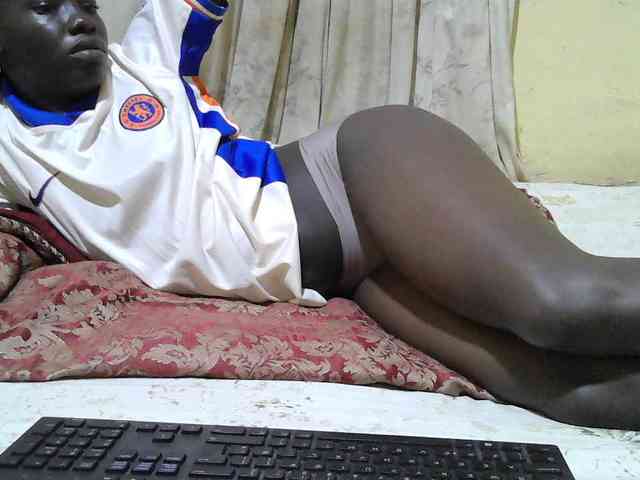 black-beauty webcam