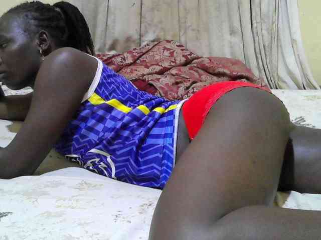 black-beauty webcam
