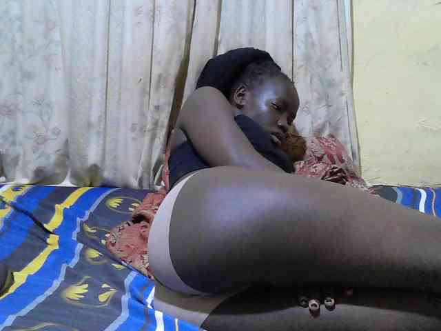 black-beauty webcam