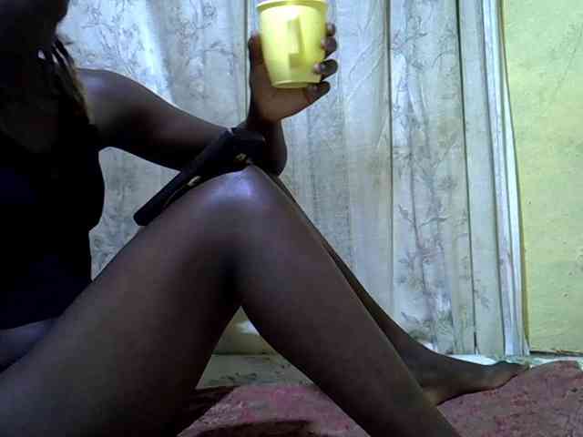 black-beauty webcam