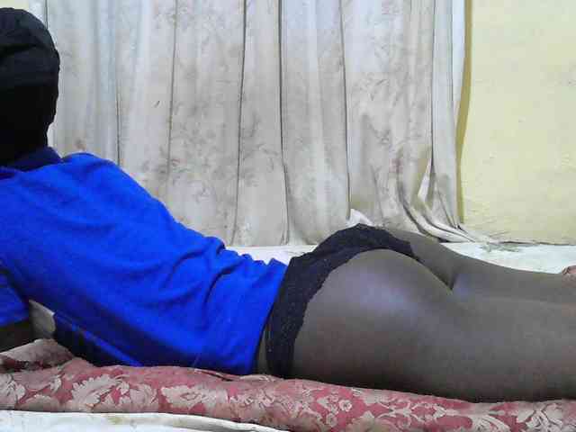 black-beauty webcam