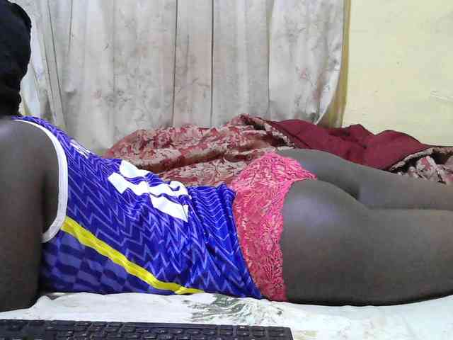 black-beauty webcam