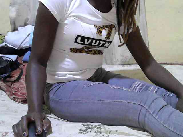 black-beauty webcam