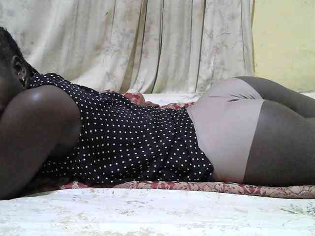 black-beauty webcam