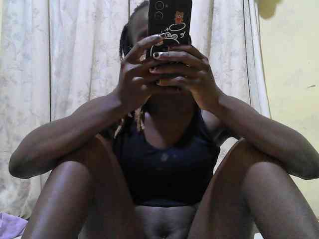 black-beauty webcam