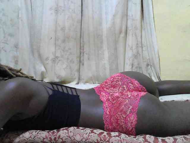 black-beauty webcam