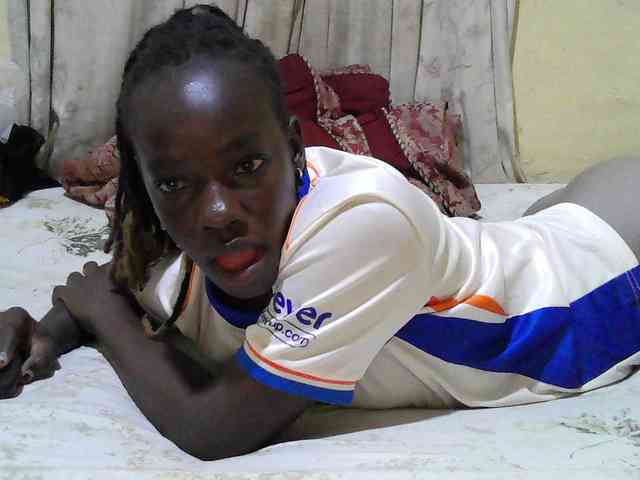 black-beauty webcam